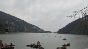 दीपावली के बाद सुधरने लगी नैनीताल की हवा, दो से तीन दिनों में सामान्य स्तर पर लौटने की संभावना