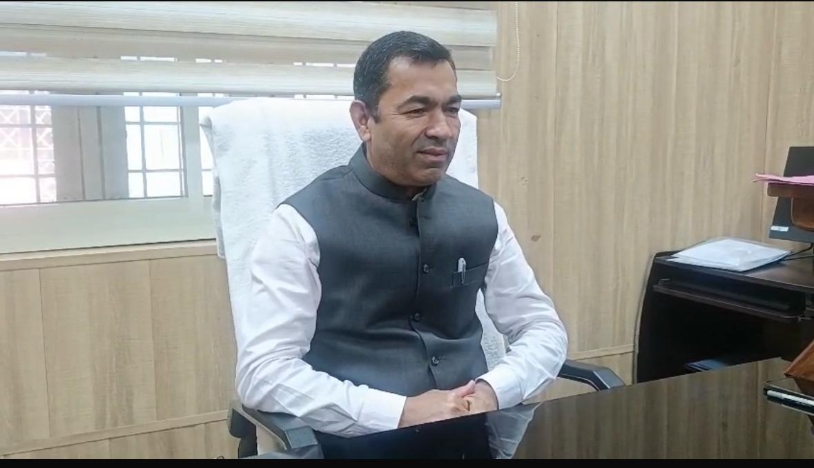 दीपावली पर पटाखा बिक्री को लेकर प्रशासन सख्त, सार्वजनिक स्थानों