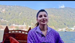 नैनीताल की वादियों में सुकून ढूंढती दिखीं बॉलीवुड अभिनेत्री उर्वशी रौतेला, बचपन की यादों को किया ताजा
