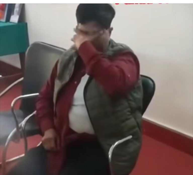 बड़ी खबर: महिला पीआरडी जवान ने युवा कल्याण अधिकारी पर