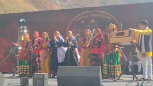 भारत के अंतिम गांव माणा में शुरू हुआ देवभूमि सांस्कृतिक महोत्सव, उमड़ा जनसैलाब