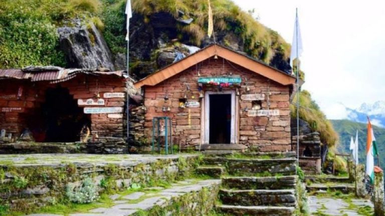 रुद्रनाथ धाम में कपाट बंद होने की तैयारियां पूरी: 1 लाख से अधिक श्रद्धालु पहुंचे मंदिर