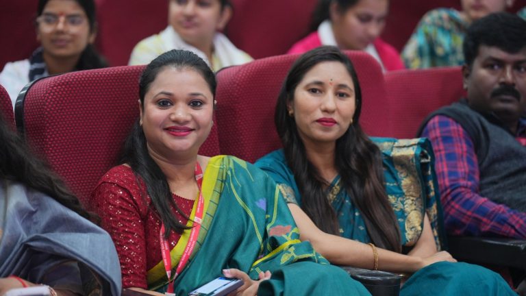 श्री गुरु राम राय यूनिवर्सिटी कॉलेज ऑफ नर्सिंग में नव