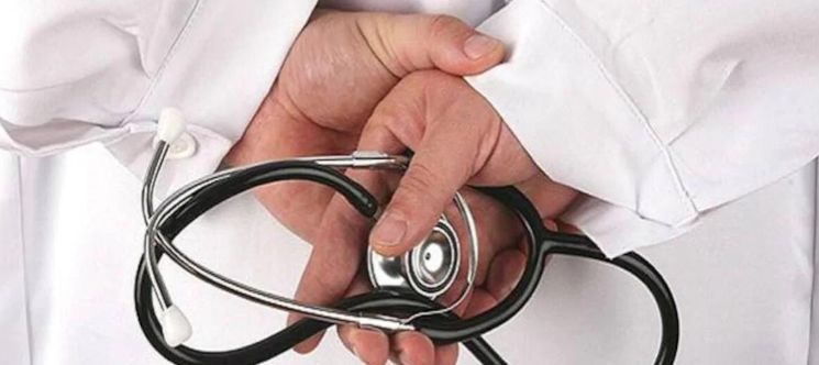 हल्द्वानीअस्पताल में हंगामा,परिजनो ने डॉक्टर पर लगाए गंभीर आरोप -