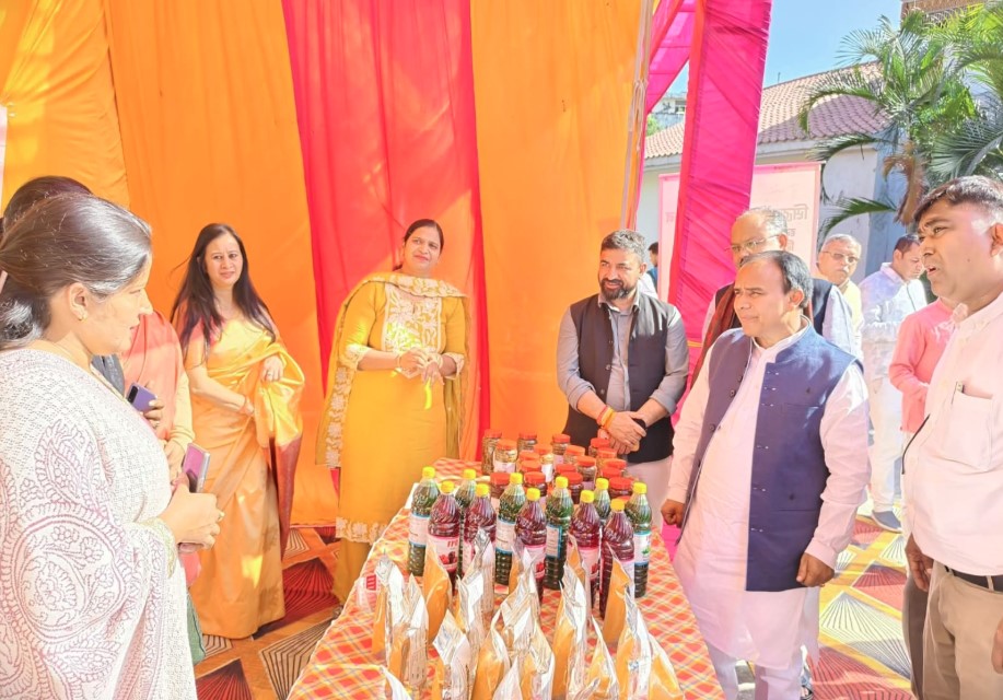 महिलाओं को ₹1.10 लाख तक का ऋण बिना गारंटी के दिया जाएगा- डॉ. धन सिंह