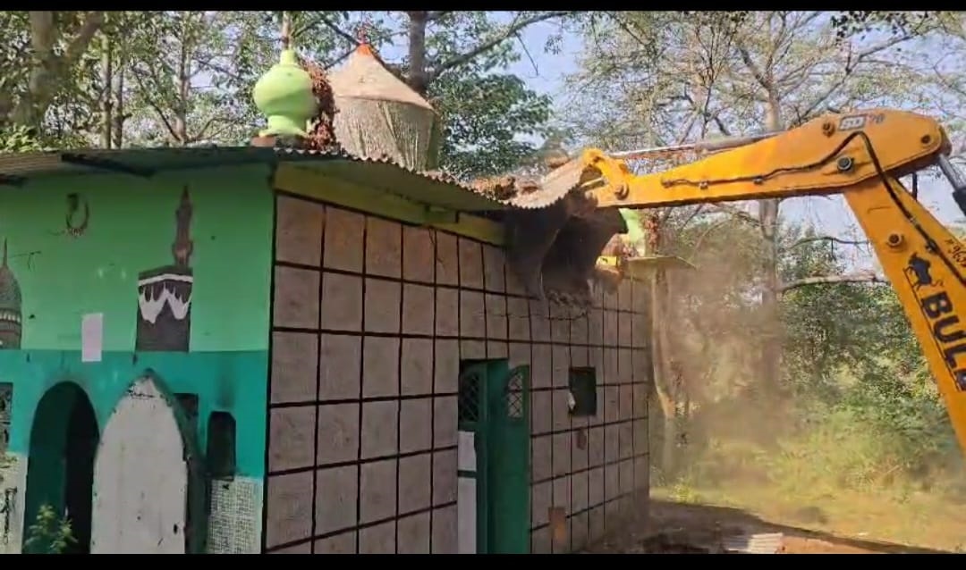 Anti-encroachment drive continues, illegal mazaar in Haridwar demolished