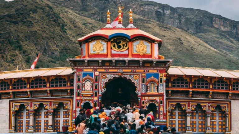 Badrinath : बद्रीनाथ धाम के आधे क्षेत्र की विद्युत आपूर्ति