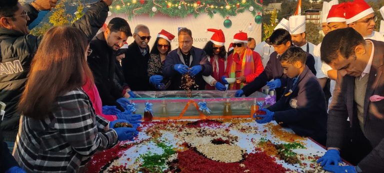Christmas & New Year’s Eve preparations begin in Mussoorie