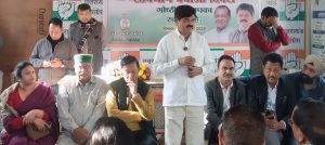 Cong leaders vow to uphold Constitution on Samvidhan Diwas