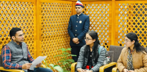 DM सविन बंसल फिर बने सहारा, तीन बहनों की ज़िंदगी