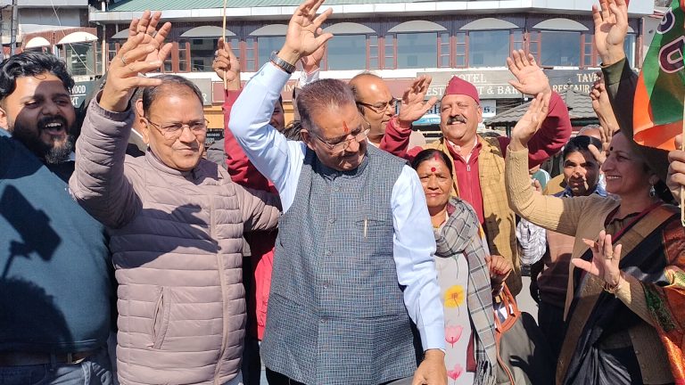Minister Joshi joins BJP’s victory celebrations in Mussoorie