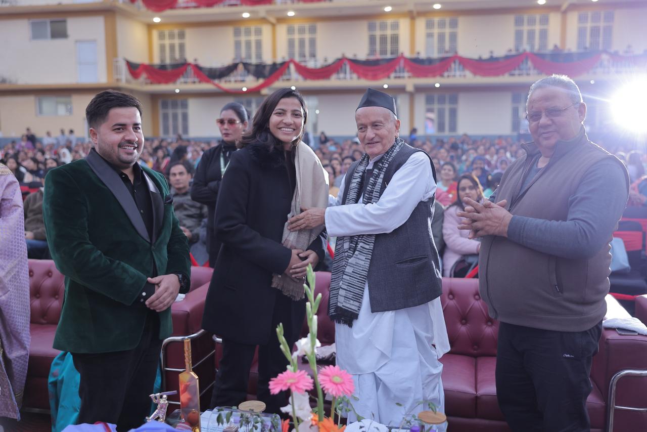 Mount Litera Zee School gifts Rs. 2+lakh to state cricket star Sneh Rana