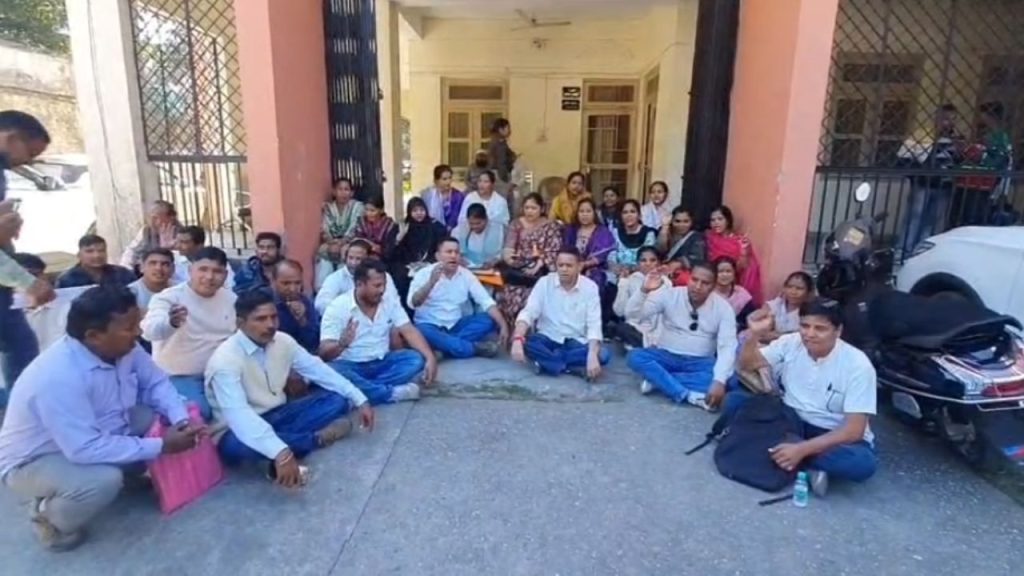 Nainital News: रामनगर में ब्लॉक प्रमुख का बड़ा खुलासा, प्राधिकरण में क्या छिपा सच?