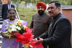 President enjoys Uttarakhand’s folk music at cultural evening