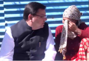 Rudraprayag : इगास पर्व पर आपदा प्रभावितों के बीच पहुंचकर