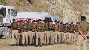 Uttarakhand News: रुद्रप्रयाग पुलिस लाइन में शुक्रवार की साप्ताहिक परेड, टोलीवार ड्रिल और फिटनेस का जोर