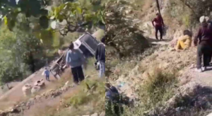 कुंजापुरी मंदिर के पास बड़ा हादसा, श्रद्धालुओं की बस खाई