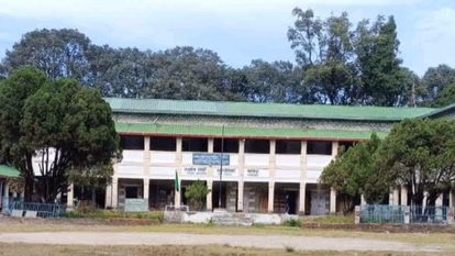 जहां पढ़े दो मुख्यमंत्री, वही जीआईसी जयहरीखाल चार साल से