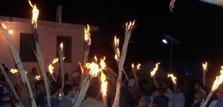 जौनसार-बावर के लोगों ने बूढ़ी दीवाली पर सार्वजनिक अवकाश की