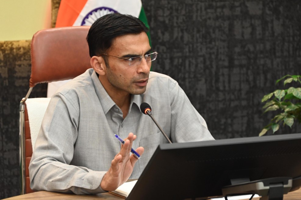 डीएम के आदेश का असर: भारी वाहनों के बावजूद राज्य स्थापना दिवस पर दिनभर जाम-मुक्त रहा देहरादून