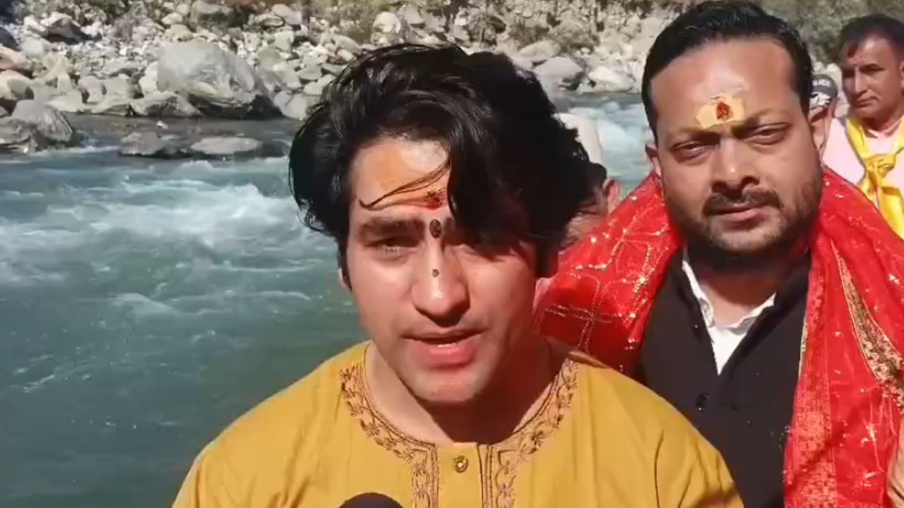 धीरेंद्र शास्त्री की गंगनानी यात्रा: क्या इस बार सनातन धर्म में करेंगे कुछ बड़ा बदलाव ?