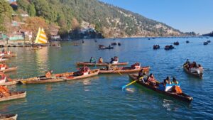 नैनीताल में 2025 की विदाई का रंगीन जश्न, छह साल बाद लौट रहा विंटर कार्निवाल, जल्द ही रोशनी-संगीत से सजेगी सरोवर नगरी