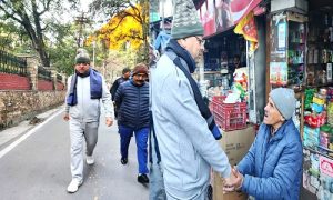 नैनीताल में CM धामी ने मॉर्निंग वॉक के दौरान लोगों