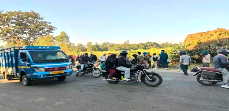 हरिद्वार में भीषण सड़क हादसा, डंपर की चपेट में आए