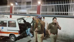 हल्द्वानी बेस अस्पताल के पास सड़क किनारे अज्ञात युवक का शव मिलने से सनसनी
