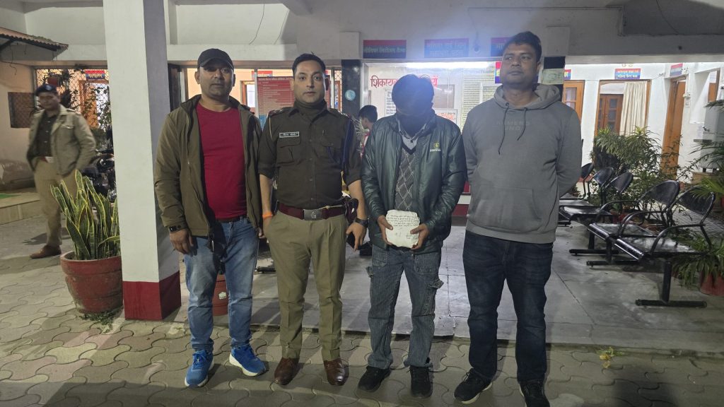 नैनीताल: नशा विरोधी अभियान में हल्द्वानी पुलिस की बड़ी सफलता, 896 ग्राम चरस के साथ तस्कर गिरफ्तार