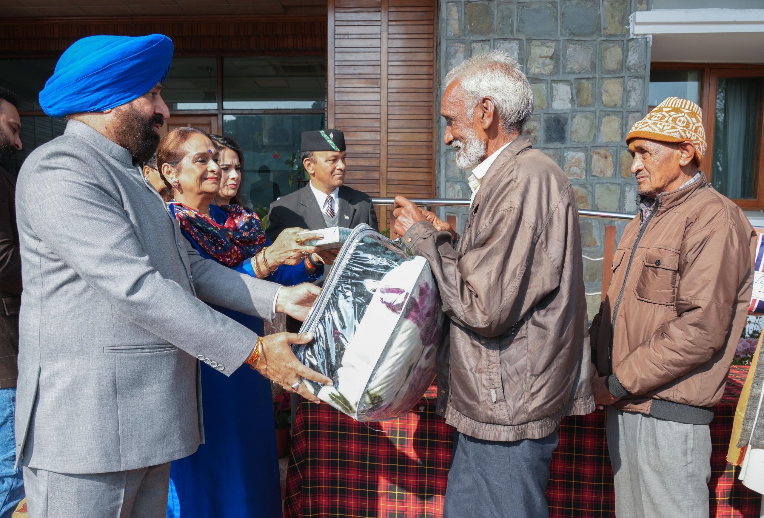 Blanket distribution held at Lok Bhawan
