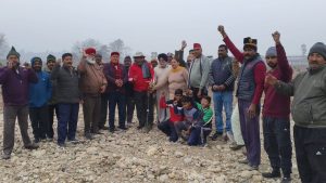 Dehradun: जाते साल को ऐसे किया विदा, वृक्षारोपण कर दिया ये संदेश