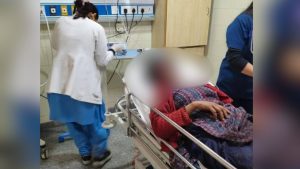 Dehradun: डोईवाला में भालू ने महिला पर किया हमला, जालीग्रांट में भर्ती, इलाके में दहशत