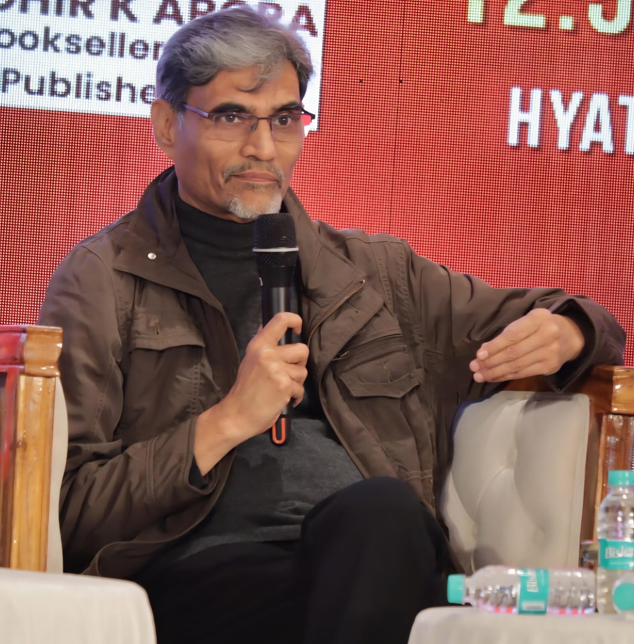 Desi Pulp fiction created generations of readers: Yashwant Vyas