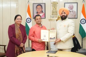 IIT Bombay Professor briefs Governor on ‘Bharat-Gen’ AI 