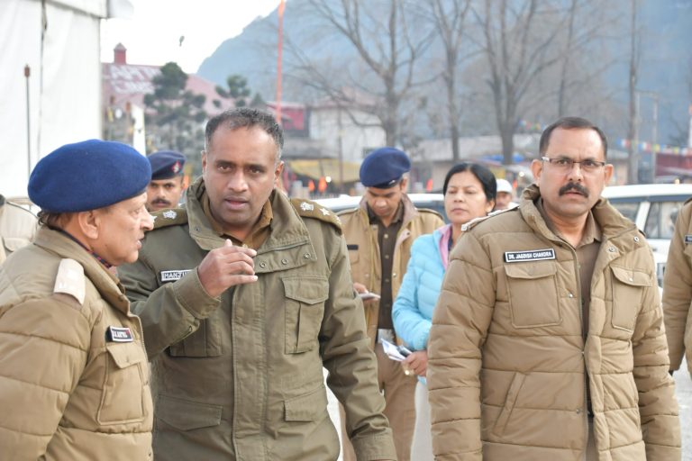 Nainital Winter Carnival में सुरक्षा व्यवस्था की तैयारियों का एसएसपी ने किया निरीक्षण, शहर में कड़ी चौकसी