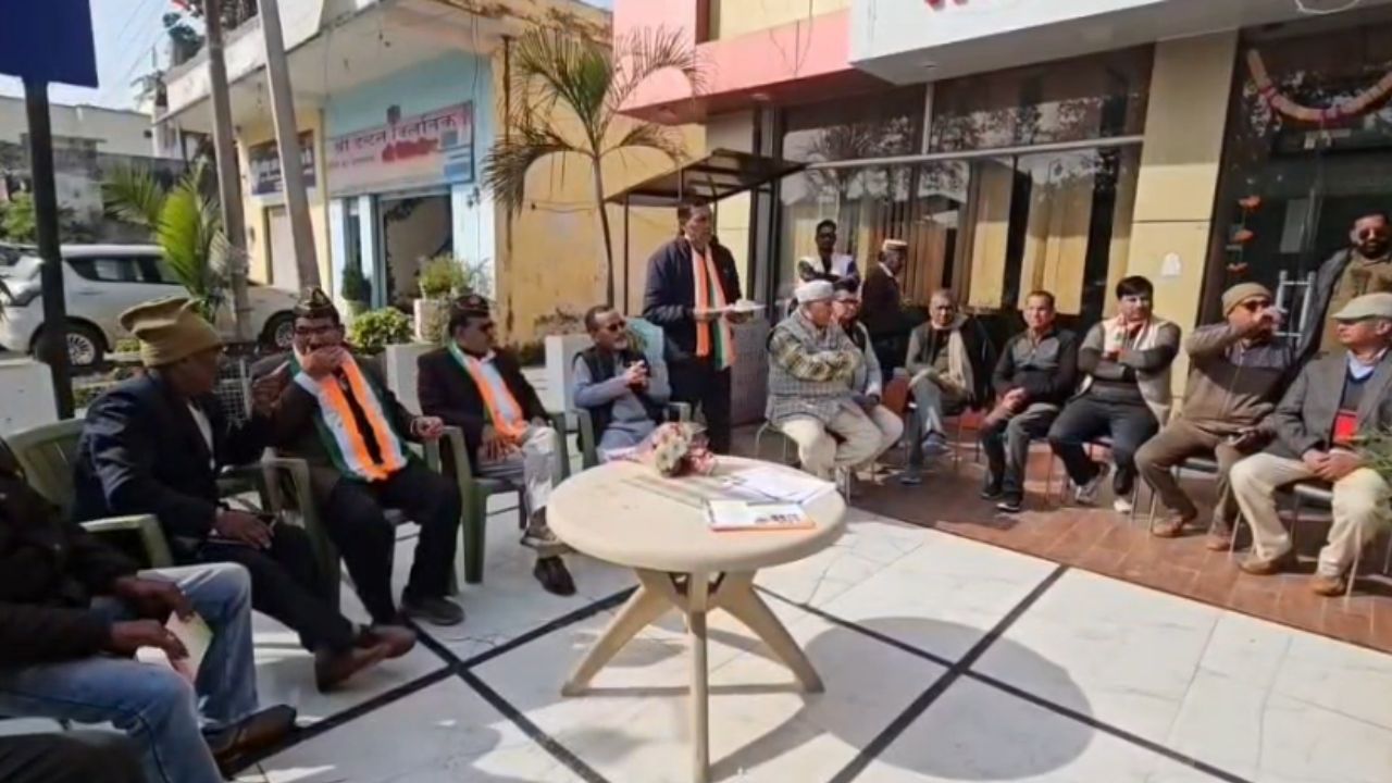 Nainital: अग्निपथ योजना सैनिकों के भविष्य के साथ खिलवाड़, पूर्व सैनिकों ने की ये मांग