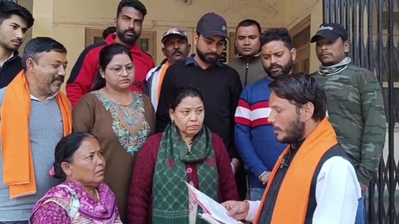 Ramnagar: करणी सेना ने पूर्व सांसद पर करोड़ों रुपए की जमीन कब्जाने का लगाया आरोप