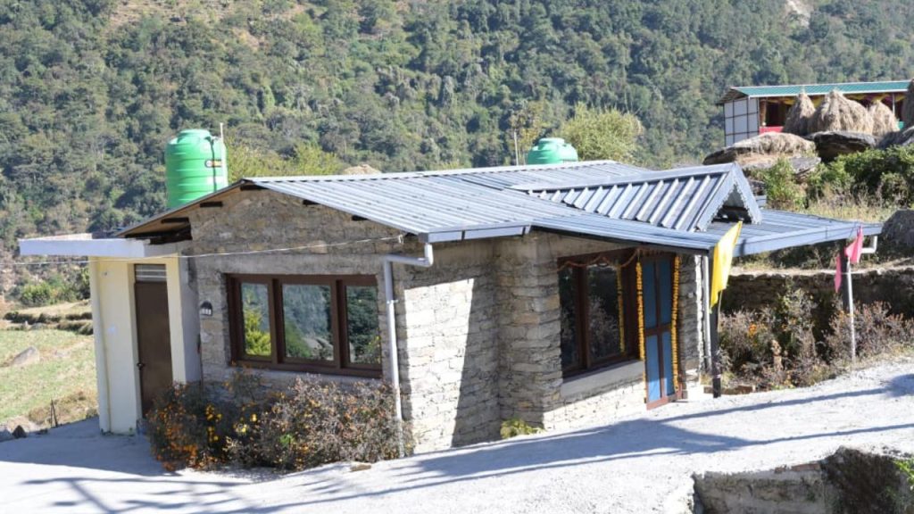 Rudraprayag: मक्कू मठ का होम-स्टे मॉडल बना मिसाल, ग्रामीण महिलाएं हुई आत्मनिर्भर