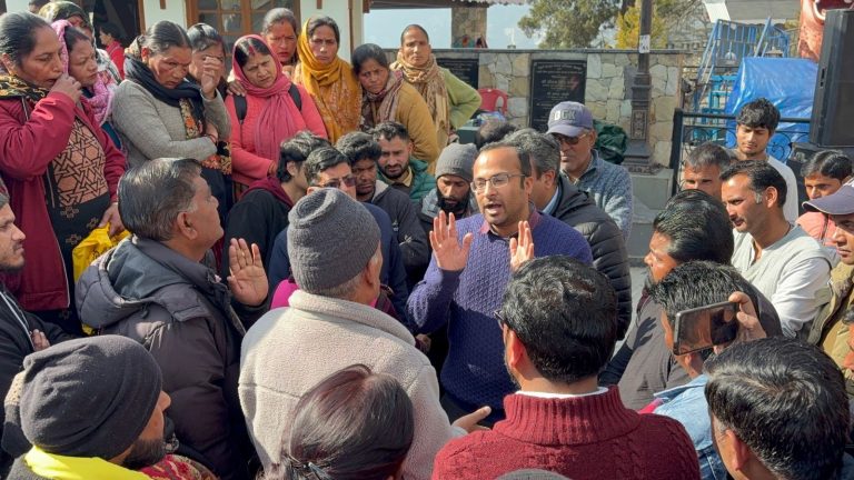 Street vendors removed from Mussoorie’s Mall Road continue protest
