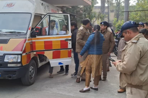 उत्तराखंड में पुलिस की गाड़ी पर अंधाधुंध फायरिंग, पेशी पर