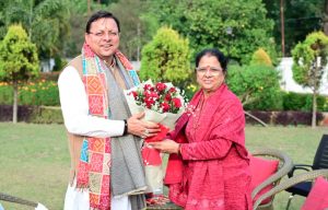 उत्तराखंड राज्य महिला आयोग की अध्यक्ष ने मुख्यमंत्री धामी से की शिष्टाचार भेंट