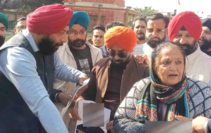 कांग्रेस नेता हरक सिंह रावत ने करी सिख समुदाय पर