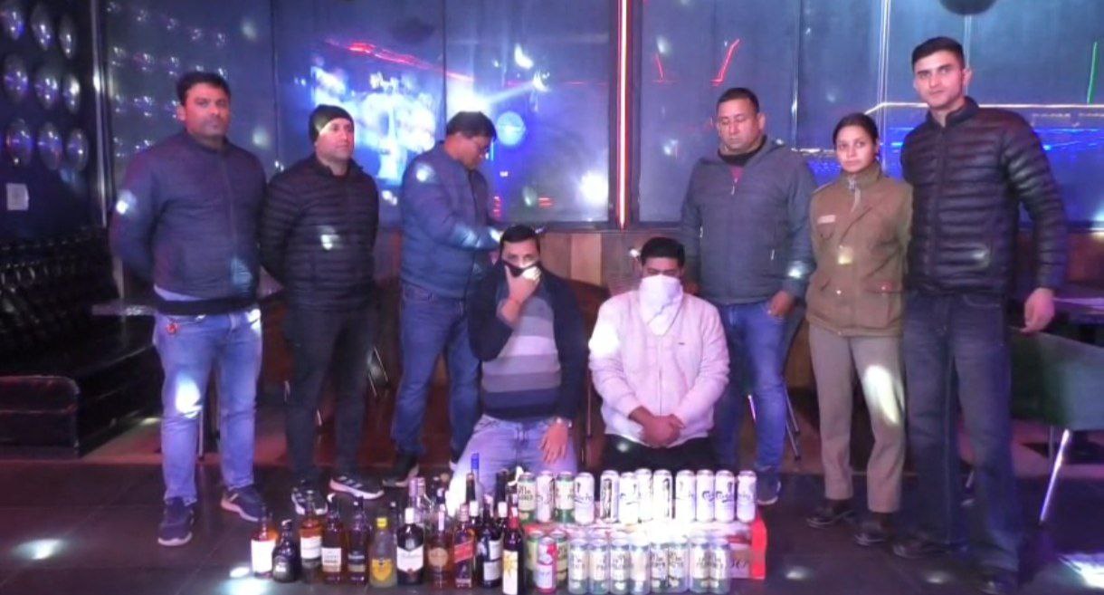 क्रिसमस पर आबकारी विभाग का सख्त अभियान , दो आरोपी