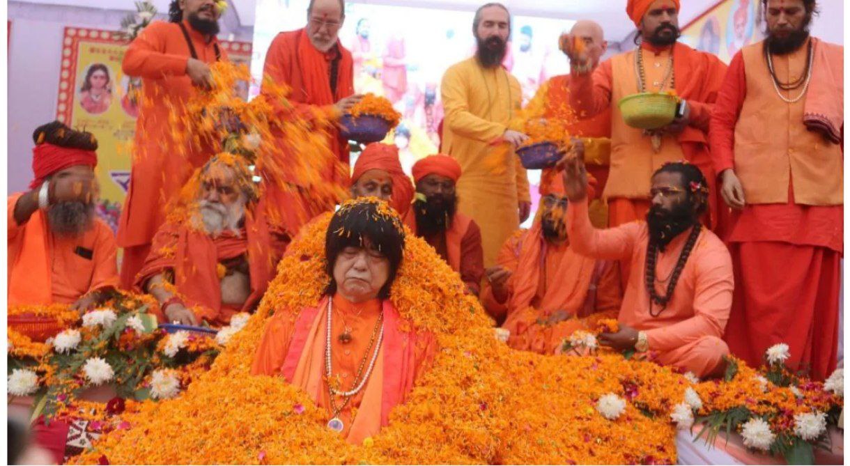 जापानी संत आदित्यानंद पुरी बने निरंजनी अखाड़े के महामंडलेश्वर -