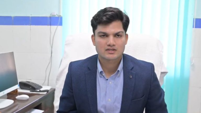 जिलाधिकारी प्रतीक जैन का जिला अस्पताल रुद्रप्रयाग में औचक निरीक्षण, व्यवस्थाओं में सुधार के दिए कड़े निर्देश