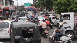 देहरादून में यातायात का नया अध्याय: पुलिस कार्रवाई से घटे हादसे, पढ़ें पूरी खबर