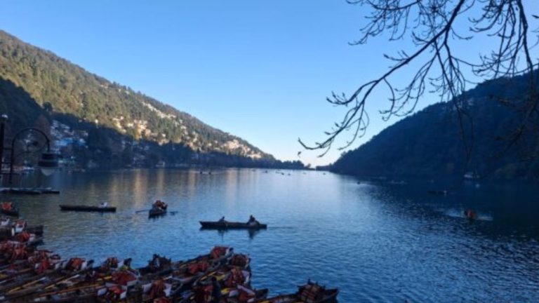 नैनीताल विंटर कार्निवाल 2025: 23 से 25 दिसंबर तक बॉलीवुड सिंगर्स और लाइव म्यूजिक से सजेगा शहर, बढ़ेगी पर्यटकों की धूम