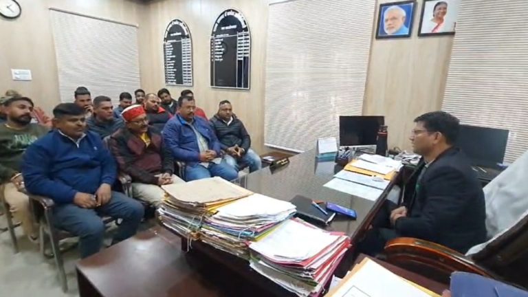 रामनगर में SDM सख्त: स्कूल समय में खनन वाहनों पर रोक, ओवरलोडिंग पर होगी कड़ी कार्रवाई