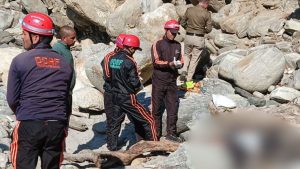 रुद्रप्रयाग में शॉकिंग हादसा: 50 मीटर गहरी खाई में गिरी बाइक, DDRF ने किया रेस्क्यू